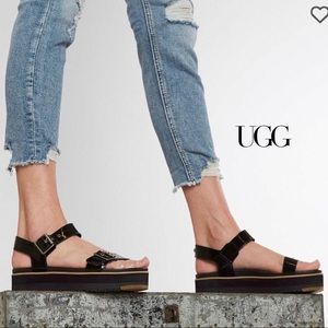 UGG SANDAL